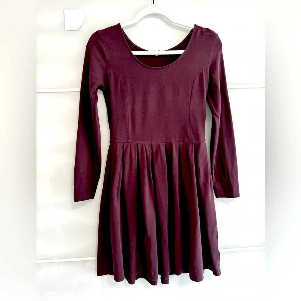 Aritzia Talula dress skater pleated skirt maroon burgundy fall long sleeve m s - Picture 2 of 6